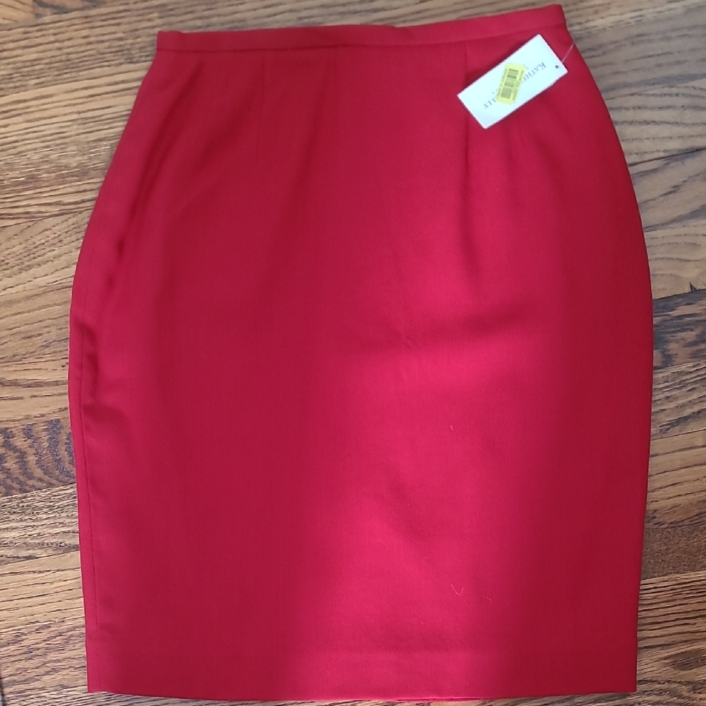 Katherine Kelly Chic Red Pencil Skirt